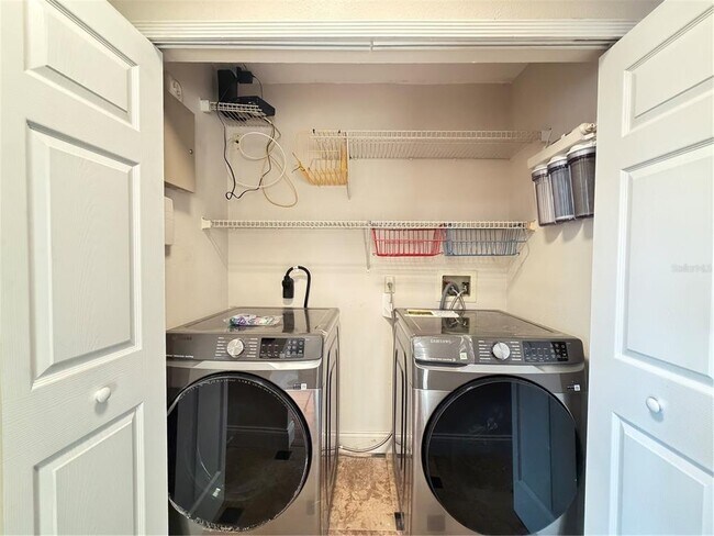 Building Photo - 221 Dempsey Way