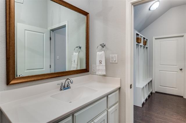 Building Photo - 5825 Pollard St