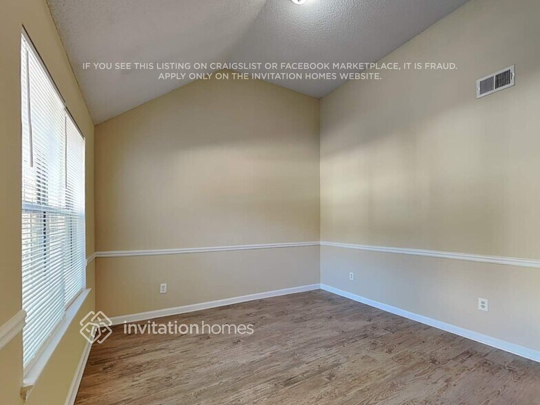 Building Photo - 335 Carrie Dr