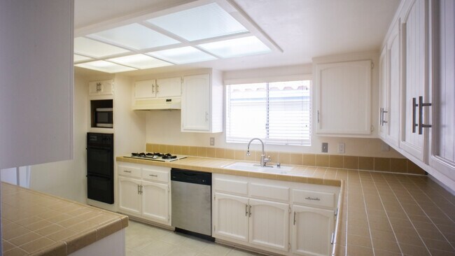 Building Photo - 1744 Haynes Ln