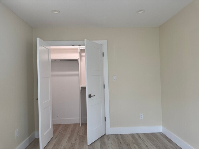 Building Photo - 7316 La Salette St