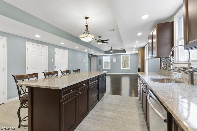 Building Photo - 499 New Brunswick Ave