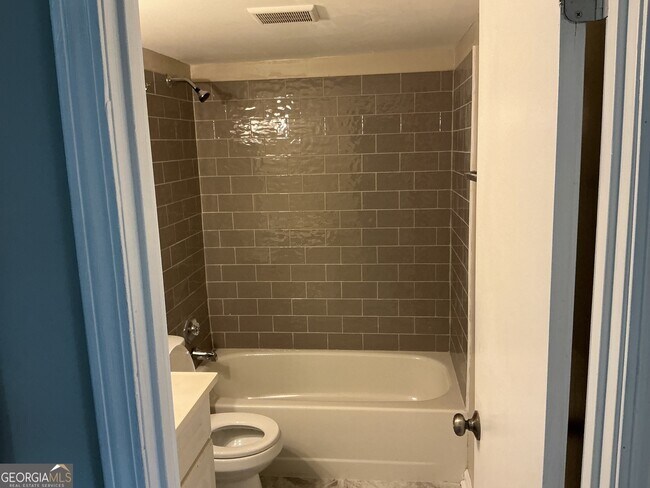 Building Photo - 1931 Patton Pl