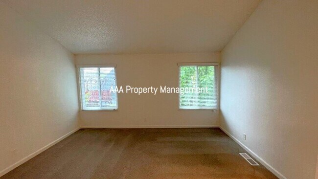 Building Photo - Concord The Crossings Beautiful 3 bedroom 2.5 bath, remodeled kitchen, 2 car garage