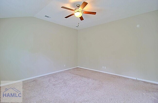 Building Photo - 33 Daylily Ct