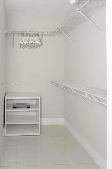 Building Photo - 17050 N Bay Rd