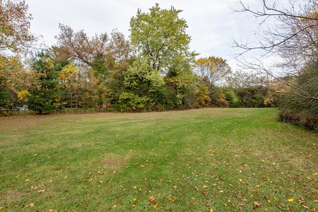 Building Photo - 10605 39th Ave