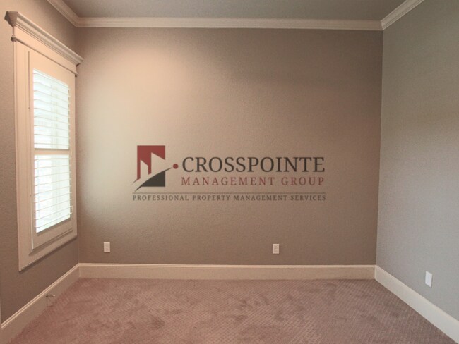 Building Photo - Gorgeous 3 bed 2 bath home in Hadley Court!