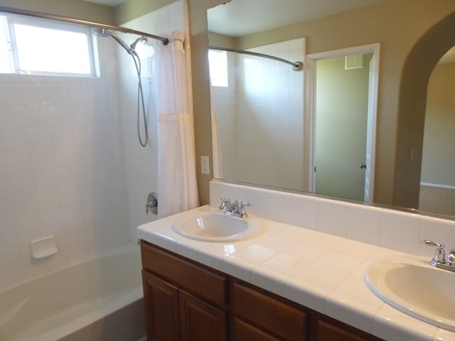 Building Photo - Beautiful 2 Bed 2.5 Bath Condo in San Marcos