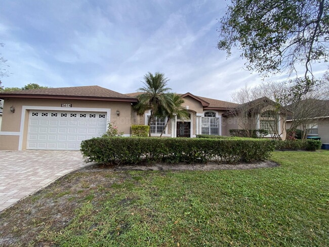 Building Photo - 5614 Craindale Dr