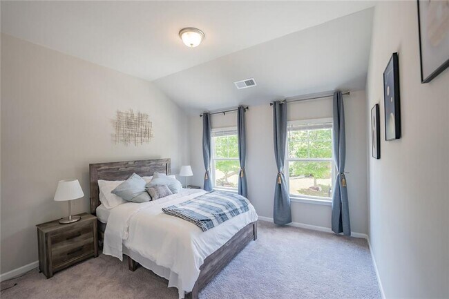 Building Photo - 454 Burgundy Terrace SE