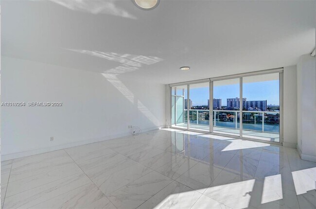 Building Photo - 400 Sunny Isles Blvd