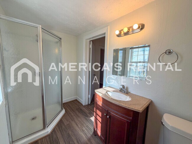 Building Photo - Charming & Spacious Graysville Home for Rent! SECTION 8 FREINDLY!