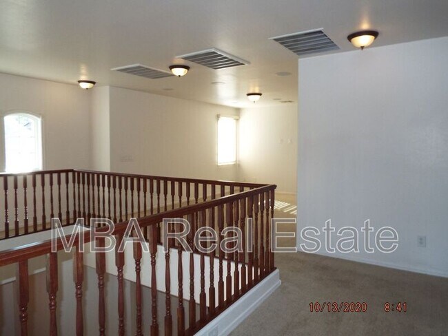 Building Photo - 5316 S 23rd Way