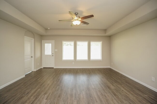 Building Photo - 3331 Rosselli Brush Dr
