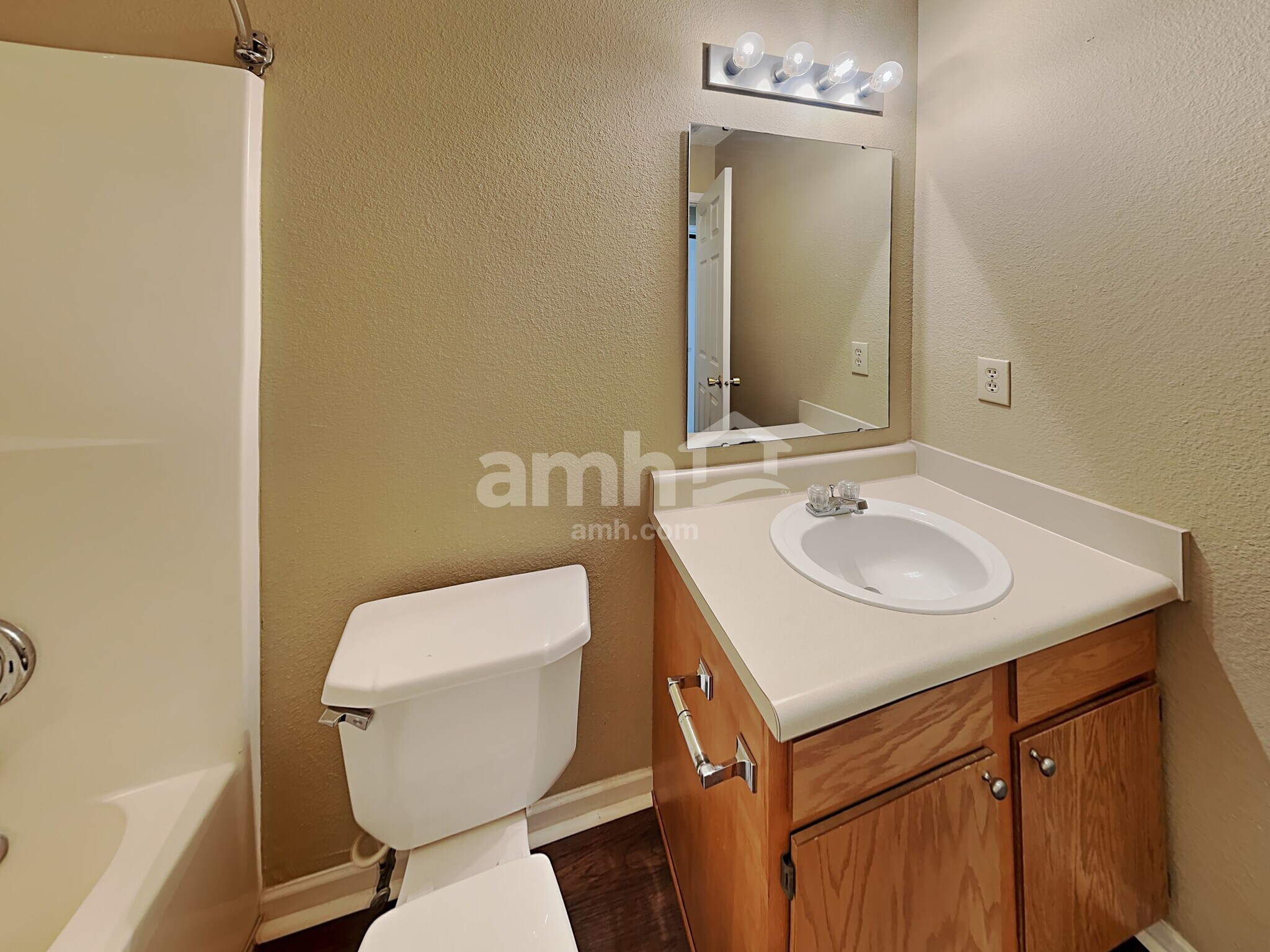 Building Photo - 8036 Whistlewood Dr