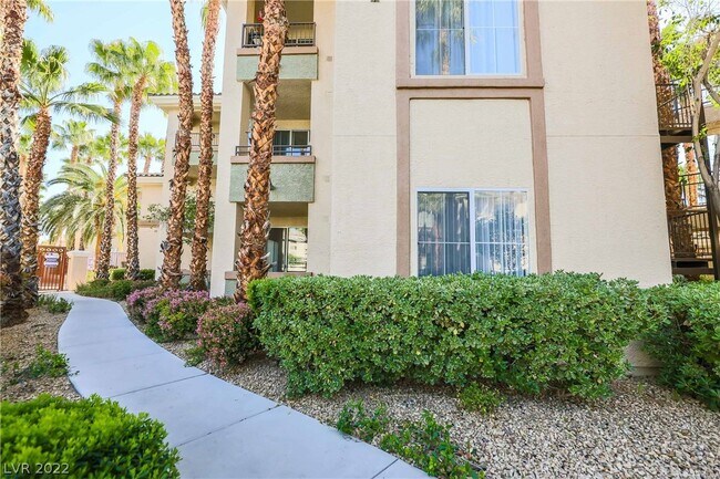 Building Photo - 7131 S Durango Dr