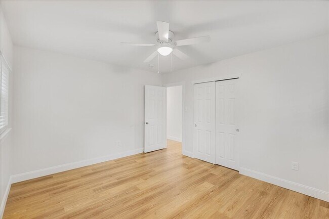 Building Photo - 57 Greenvale Rd