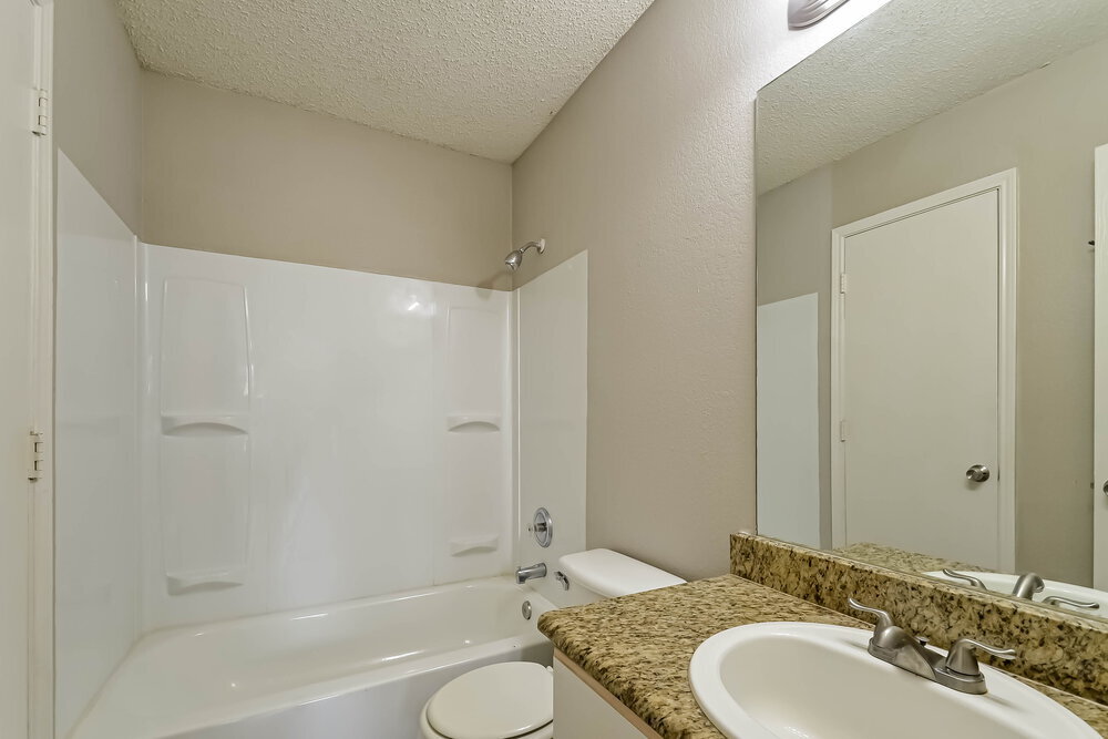 Building Photo - 1009 Springcreek Dr