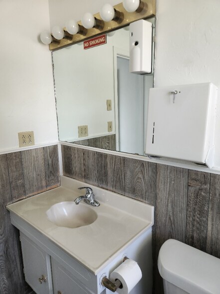Building Photo - 2611 SW 59th St