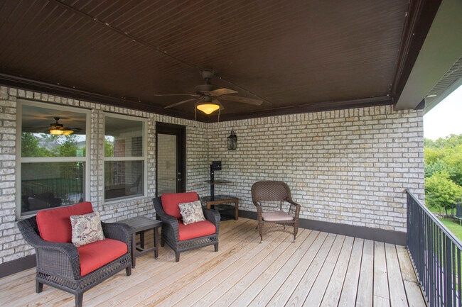 Building Photo - 2024 Albatross Way