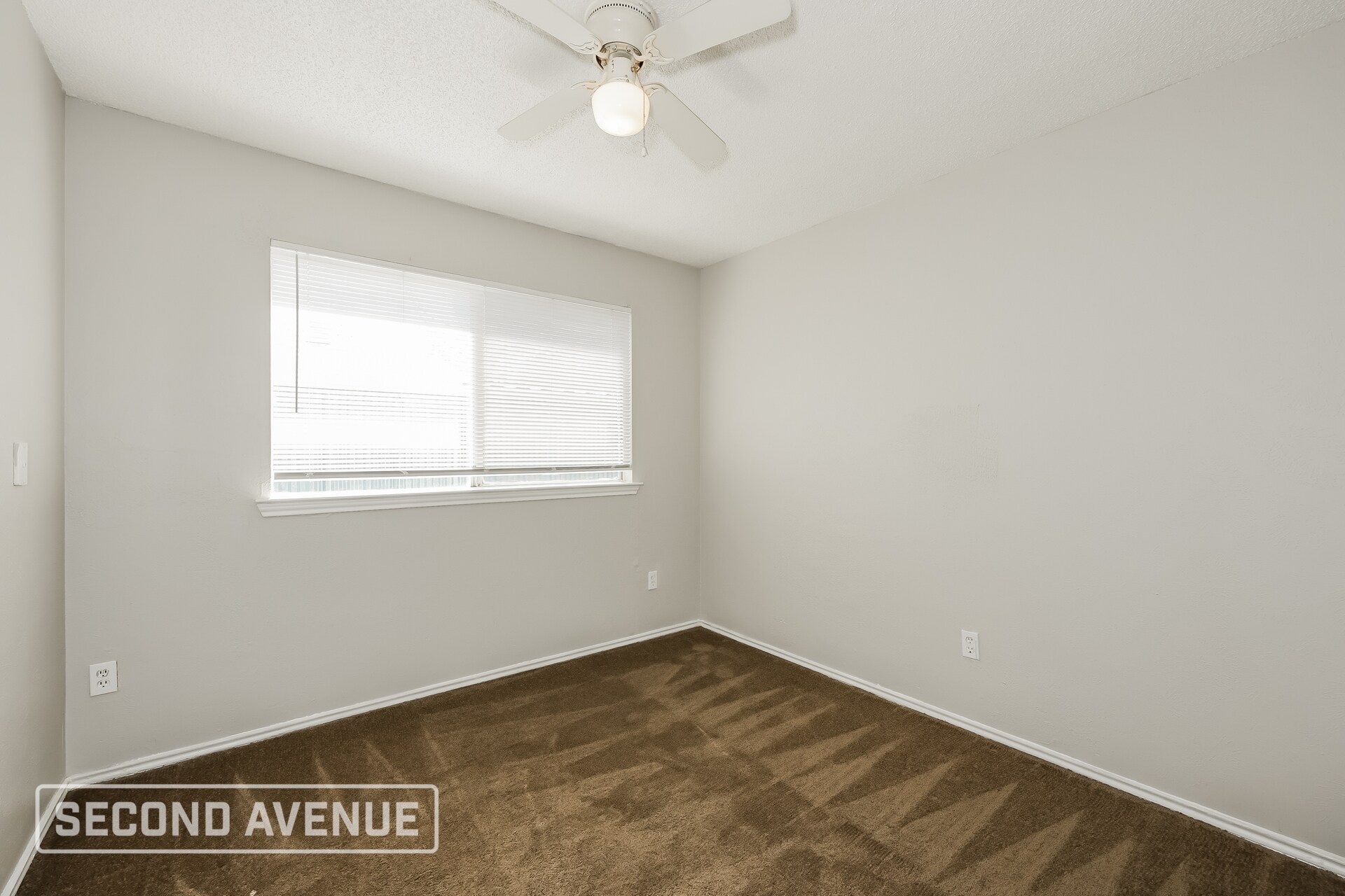 Building Photo - 1937 Red Cloud Dr