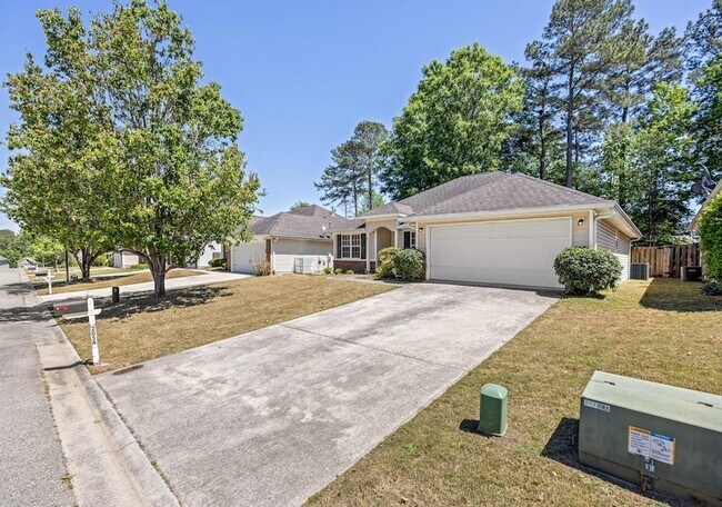 Building Photo - 2056 Sylvan Lake Dr