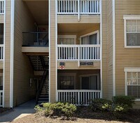 Building Photo - 1021 S Hiawassee Rd