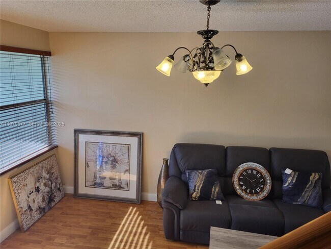 Building Photo - 820 NE 212th Terrace