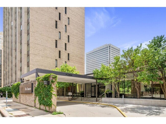 Building Photo - 19 S 1st St