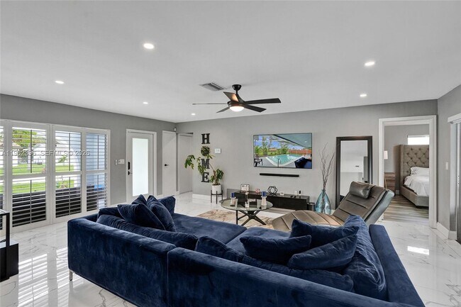 Building Photo - 9774 NW 19th Pl