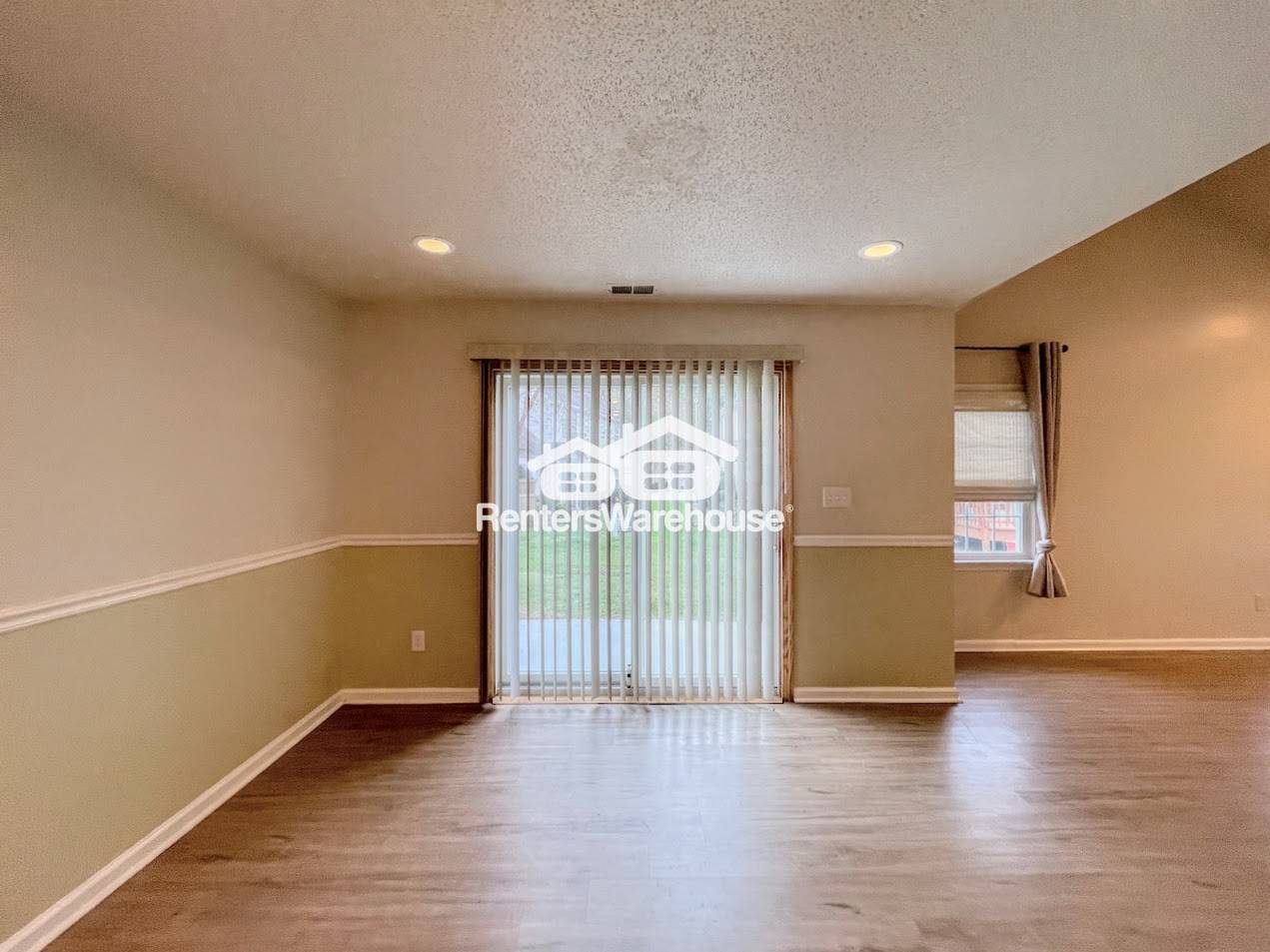 Building Photo - 1305 Quail C