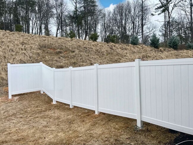 Building Photo - Brand New END UNIT North of Main St  3 miles from Downtown Greenville and I-385.