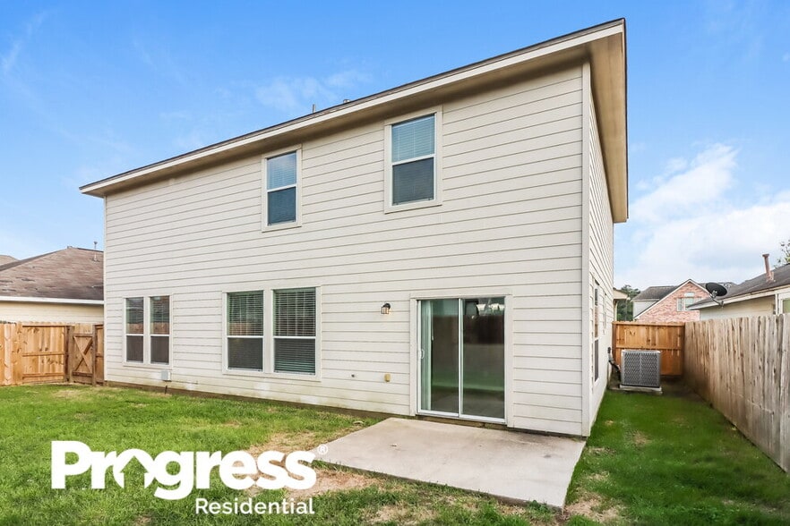 Building Photo - 974 Oak Falls Dr