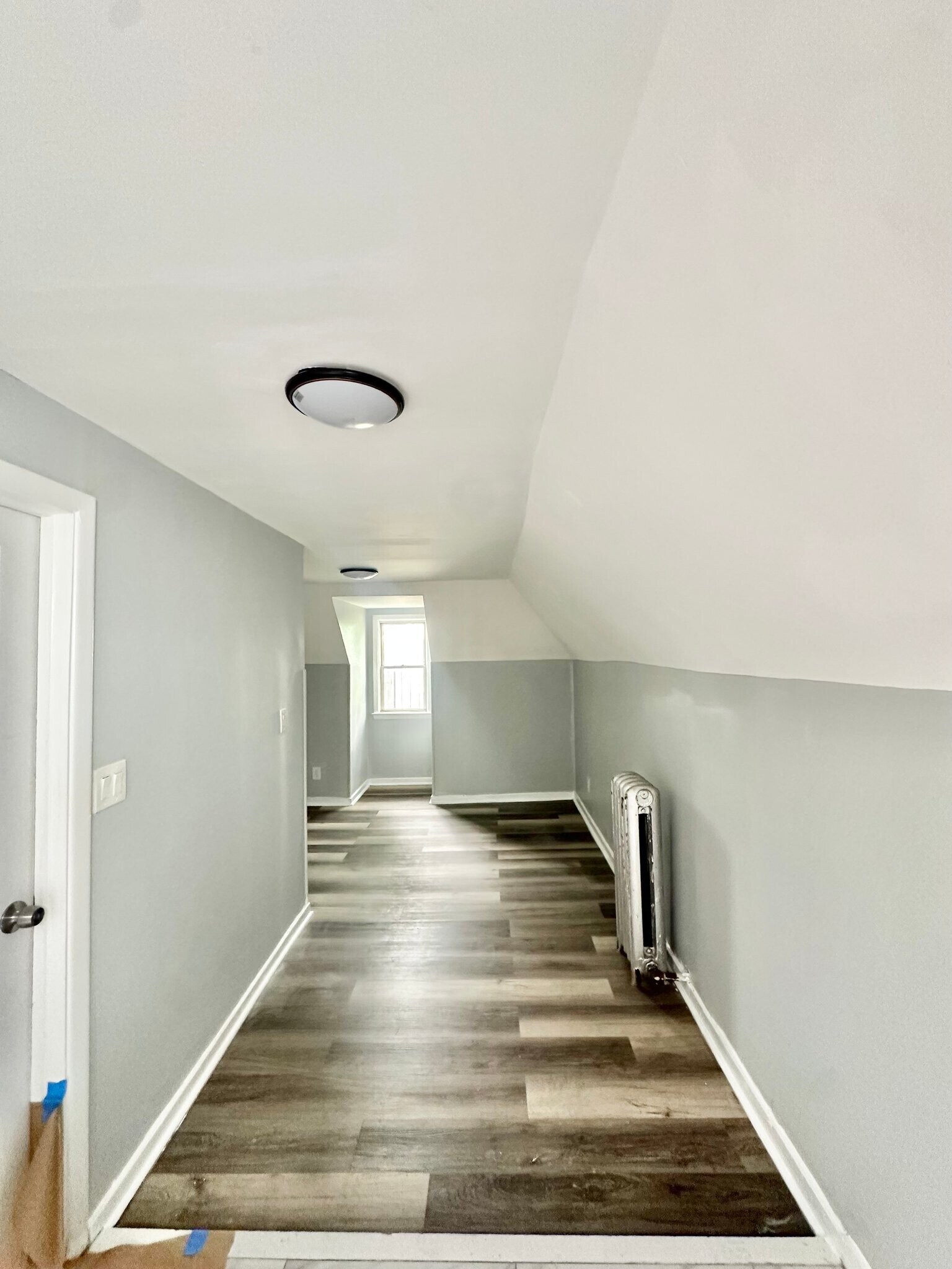 Building Photo - 1048 Grove St