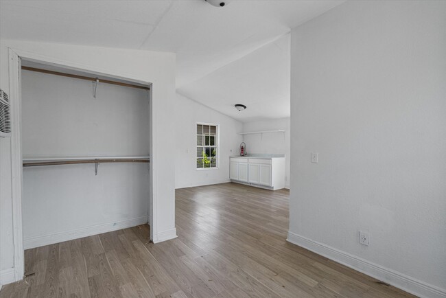 Building Photo - 403 Blackson Ave