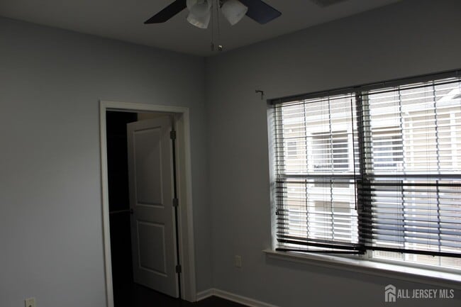Building Photo - 446 Micali Way