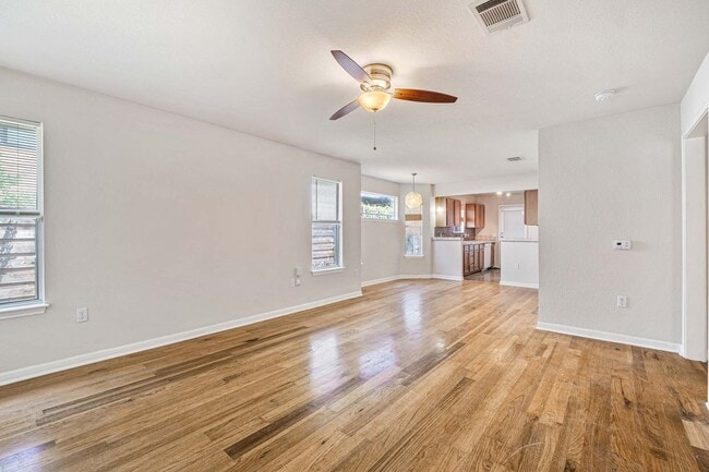 Building Photo - Charming East Austin 2 Bedroom, 2 Bath Home off of Cesar Chavez