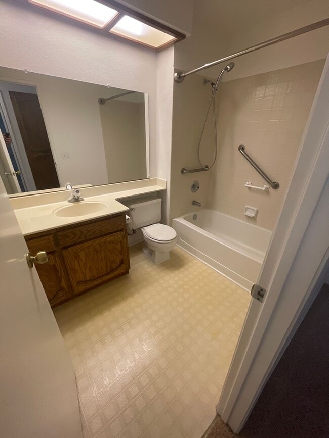Building Photo - 6822 Paseo Del Sol Way
