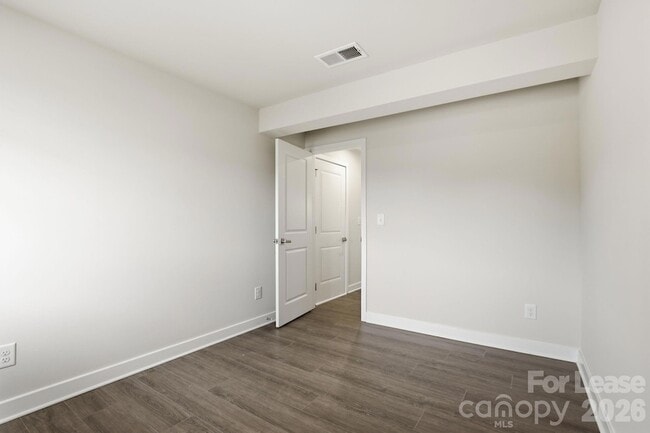 Building Photo - 2129 Primm Farms Dr