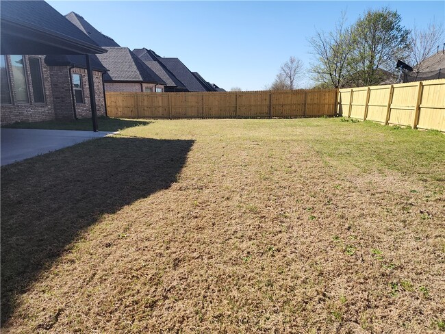 Building Photo - 2700 SW Blustery Dr