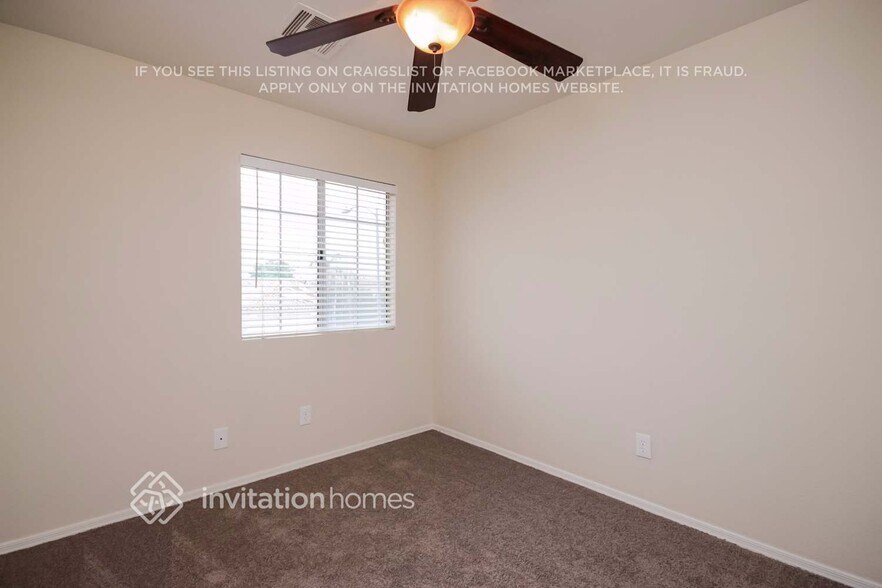 Building Photo - 6887 W Via Del Sol Dr