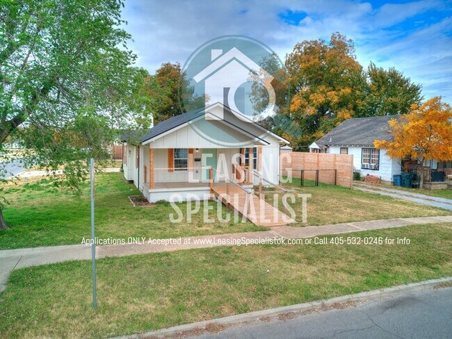 Building Photo - Norman 3 Bed 2 Bath New Custom Build Available for Immediate Move!!