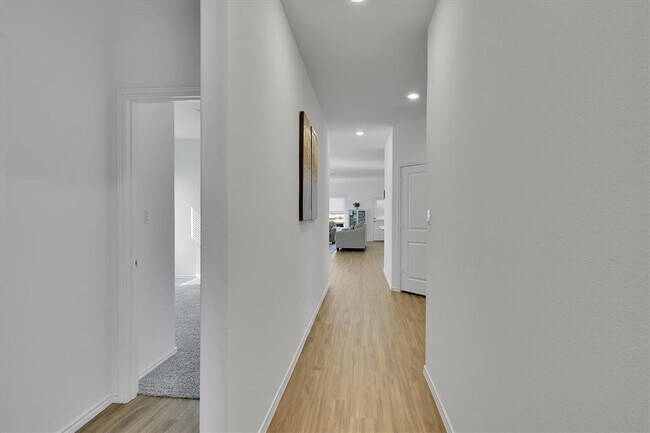 Building Photo - 1621 Brueggerhoff Rd