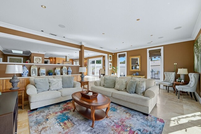 Building Photo - Fully Furnished 3 Bed 2.5 Bath Single Fami...