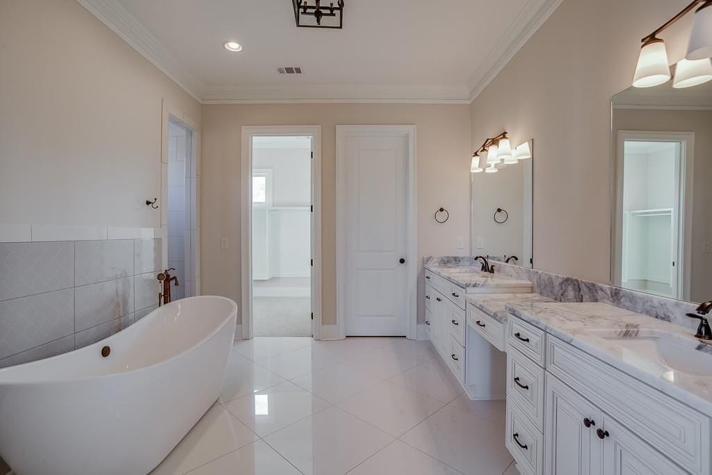 Building Photo - 5869 Chickasaw Ln