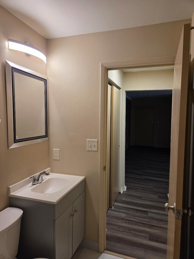 Building Photo - 20-32 Church St - 32-9