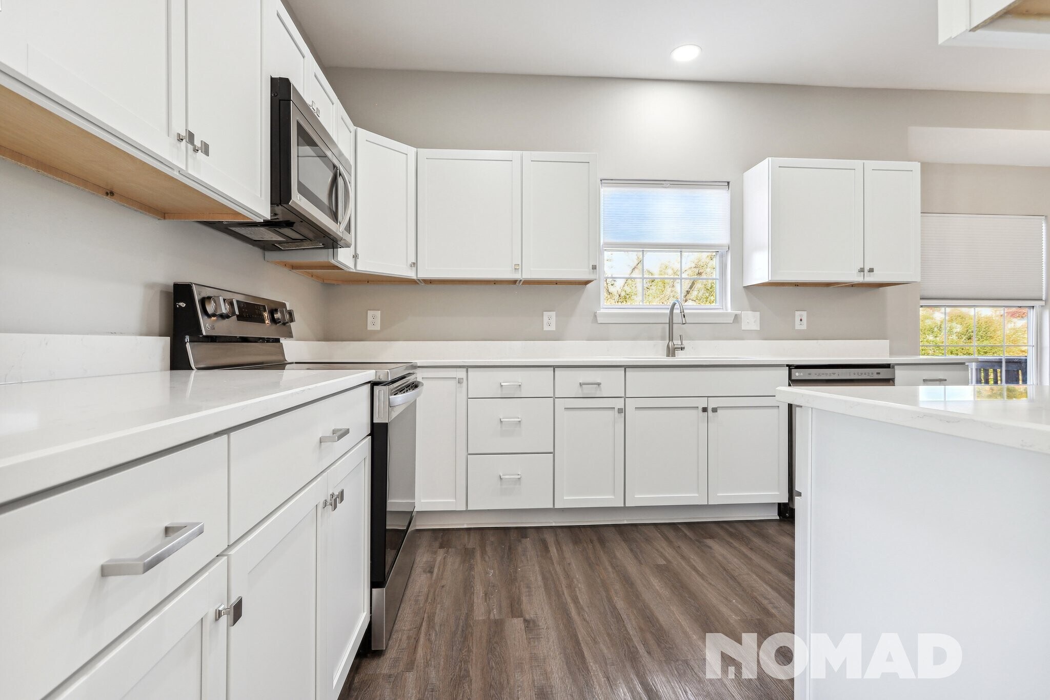Kitchen - 161 Grove Ln South