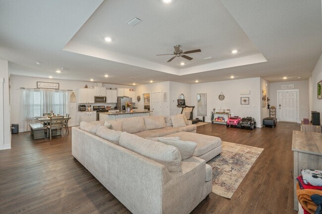 Building Photo - 1126 Valor Walk