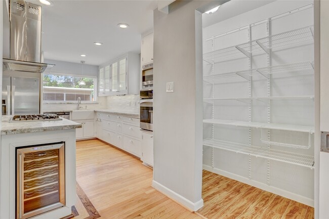 Building Photo - 3617 Murworth Dr